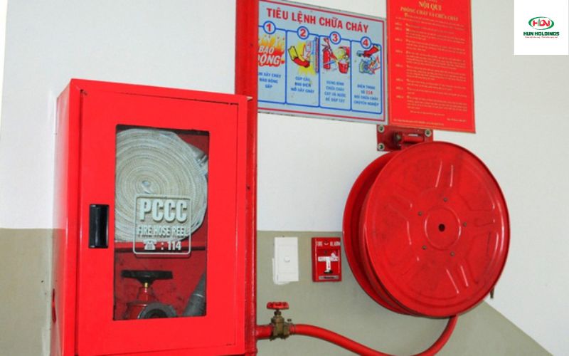 Họng nước chữa cháy và vòi chữa cháy